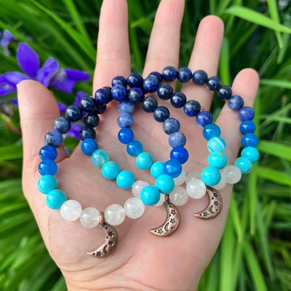17cm Handmade Once In A Blue Moon Stretch Gemstone Bracelet Copper Moon Charm - Picture 1 of 3